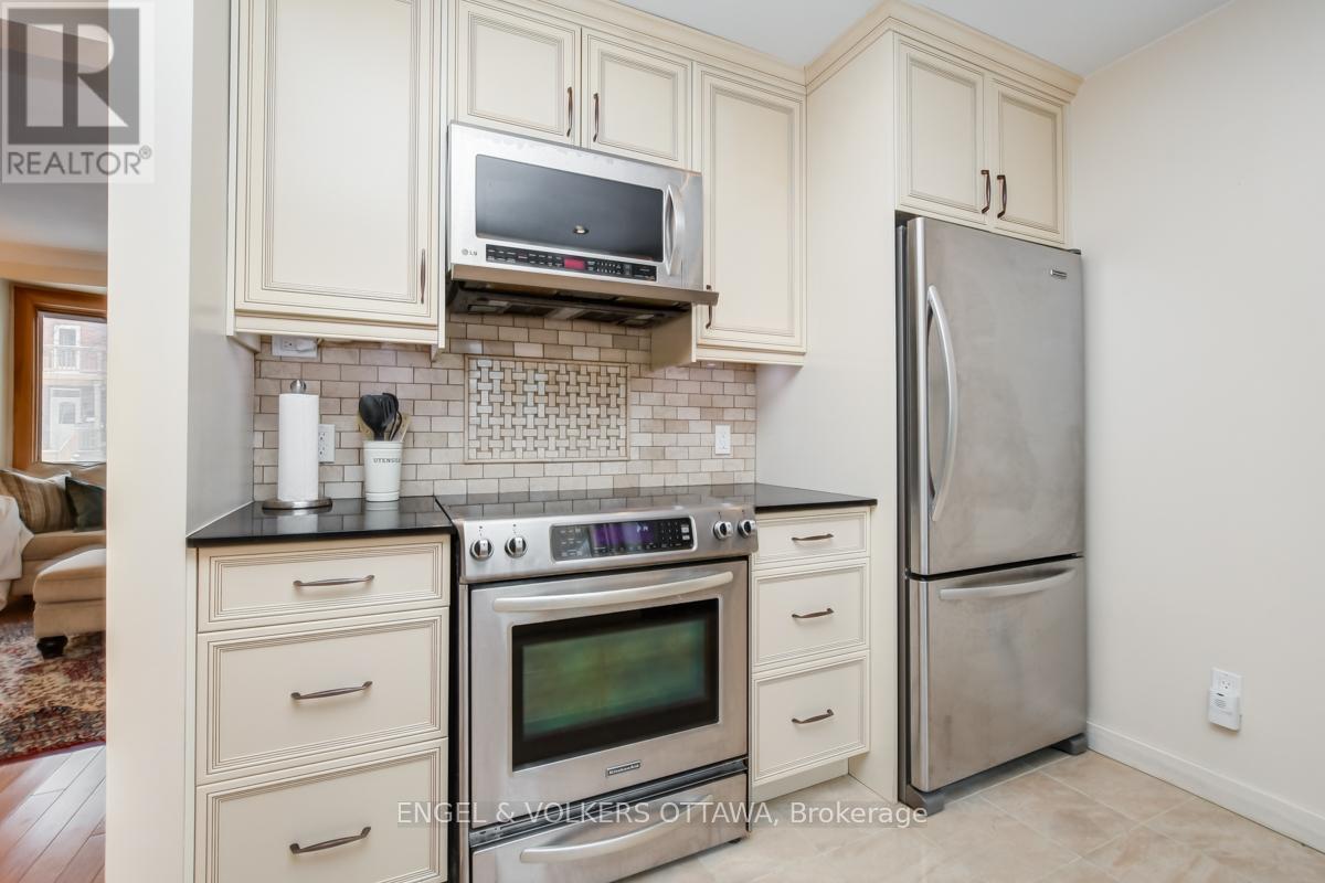 139 Goulburn Avenue, Ottawa, Ontario  K1N 8E3 - Photo 9 - X12266954