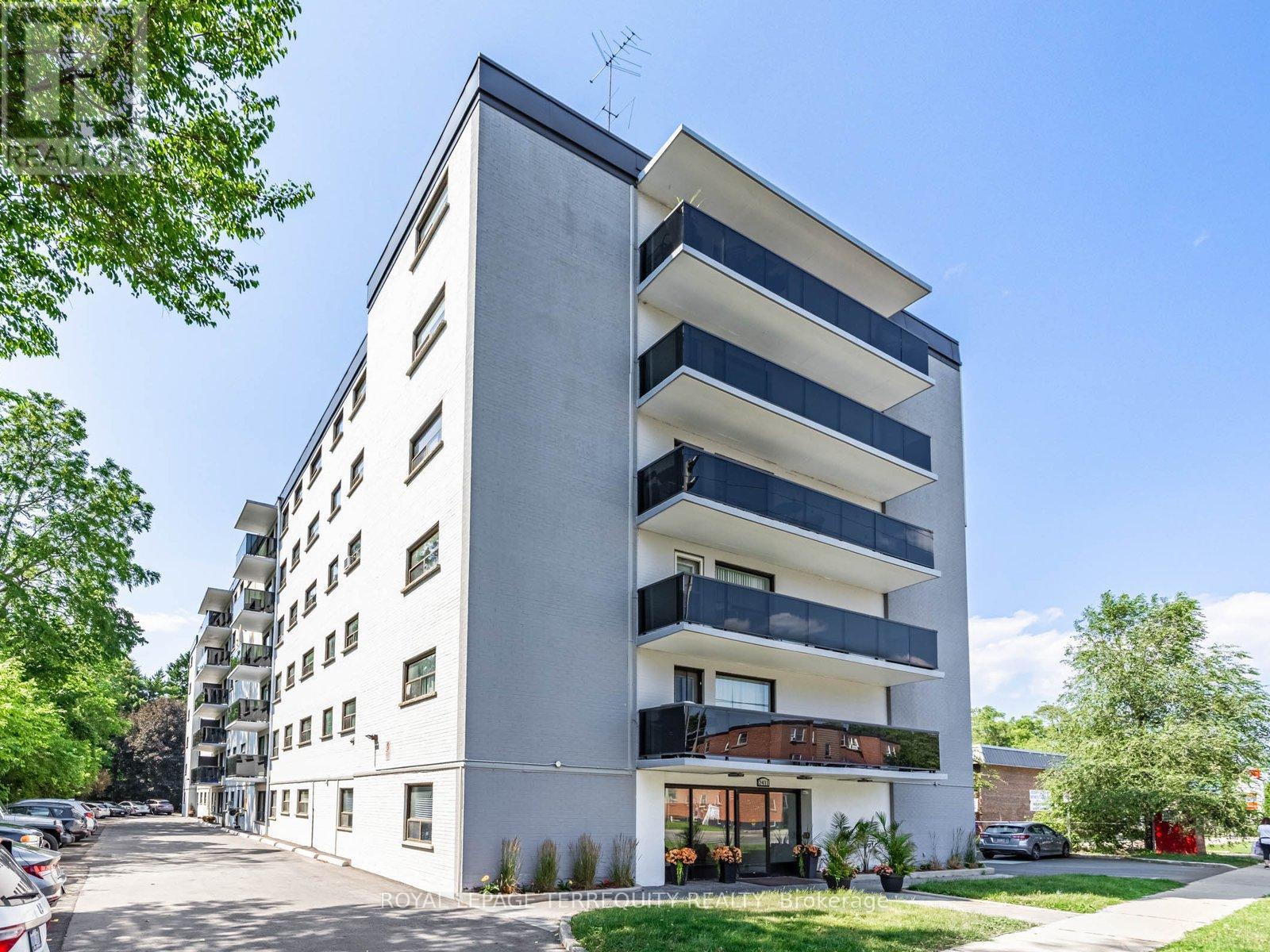 205 - 2411 NEW STREET, Burlington, Ontario