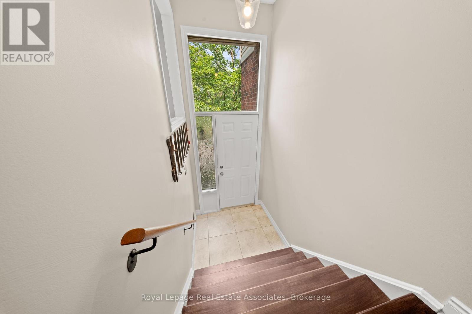 Property at 7 - 4605 DONEGAL DRIVE image 2