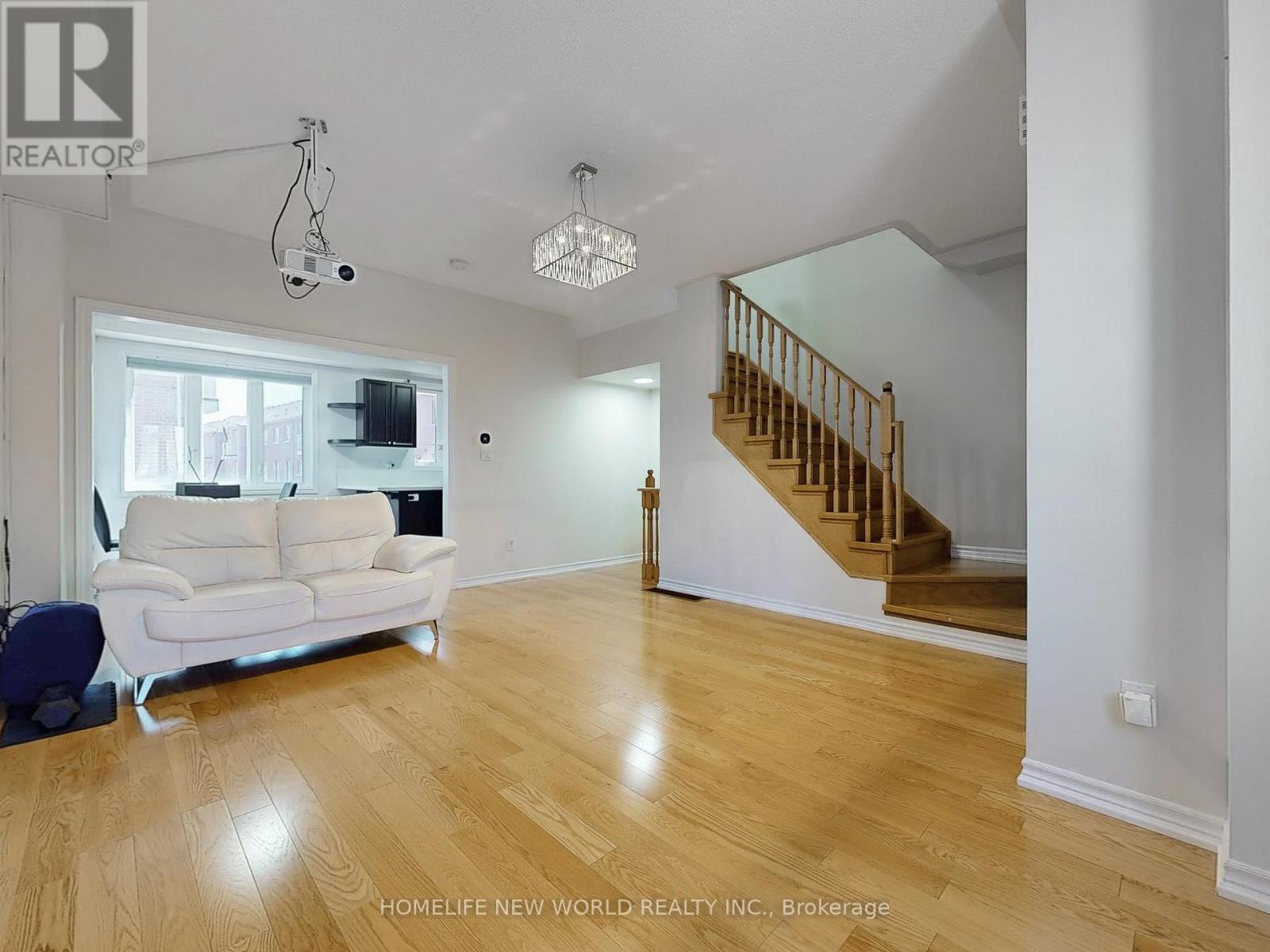 93 New Pines Trail, Brampton (Heart Lake), Ontario  L6Z 0H8 - Photo 13 - W12266907