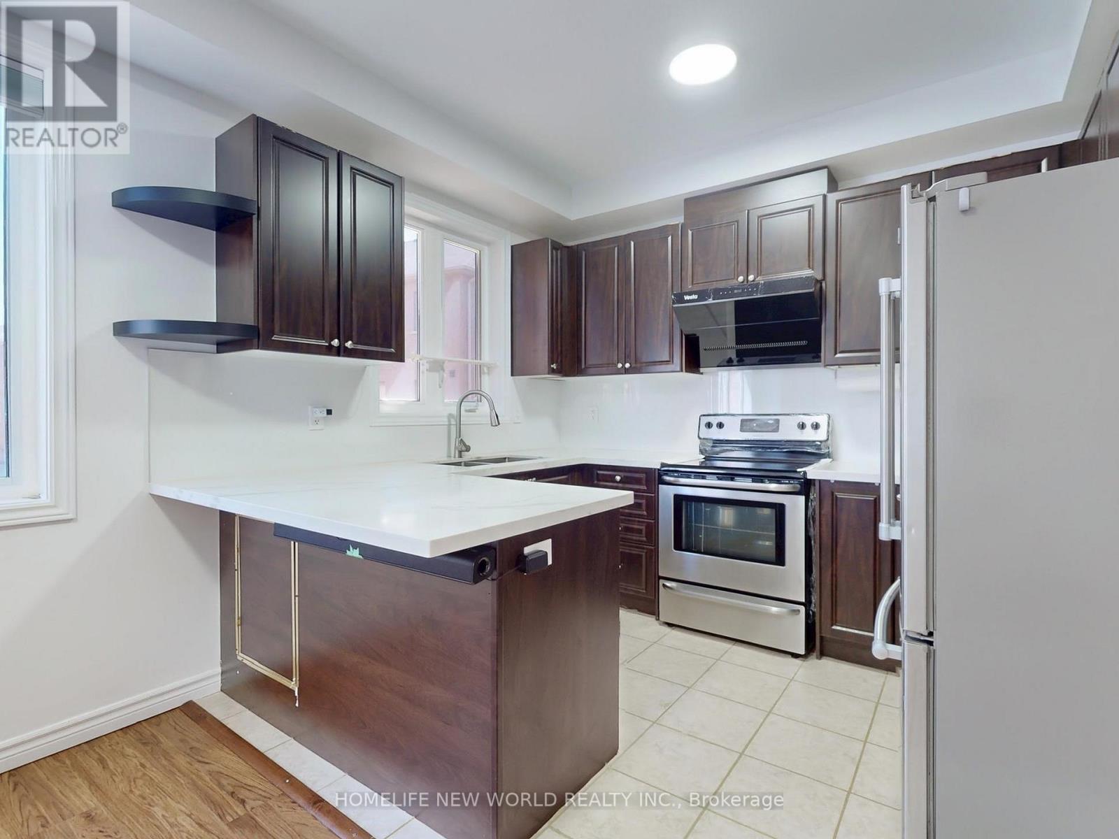 93 New Pines Trail, Brampton (Heart Lake), Ontario  L6Z 0H8 - Photo 17 - W12266907