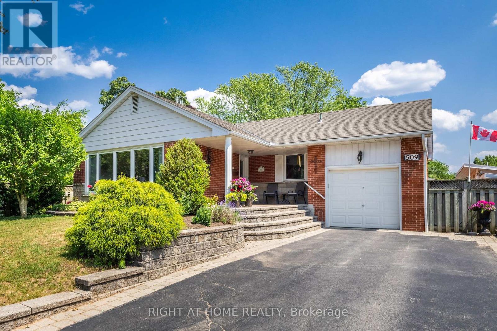 Property at 509 ROTHESAY PLACE image 2