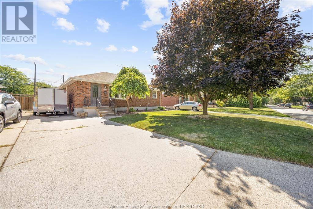 Property at 882 LAPORTE AVENUE image 2