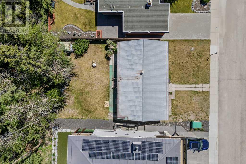 4 Mount Rundle Place, Canmore, Alberta  T1W 1Z1 - Photo 3 - A2229973