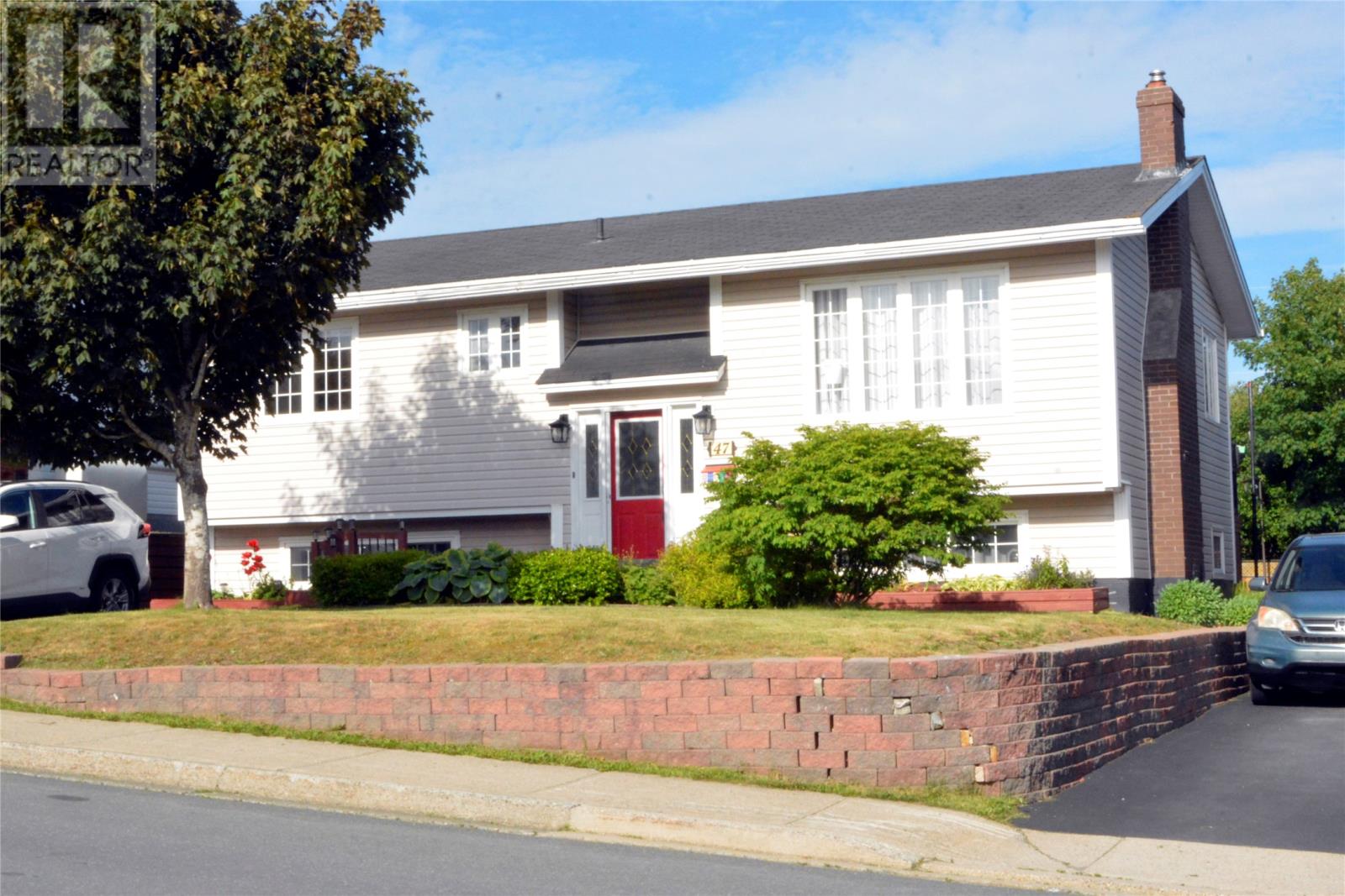 Property at 47 Elizabeth Drive image 1