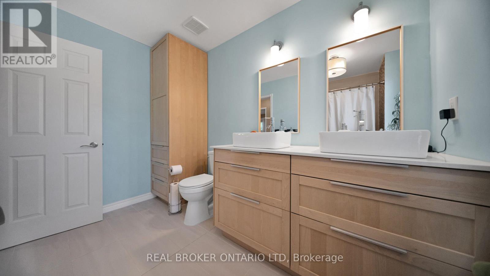 427 Olde Village Lane, Shelburne, Ontario  L0N 1S2 - Photo 33 - X12250096