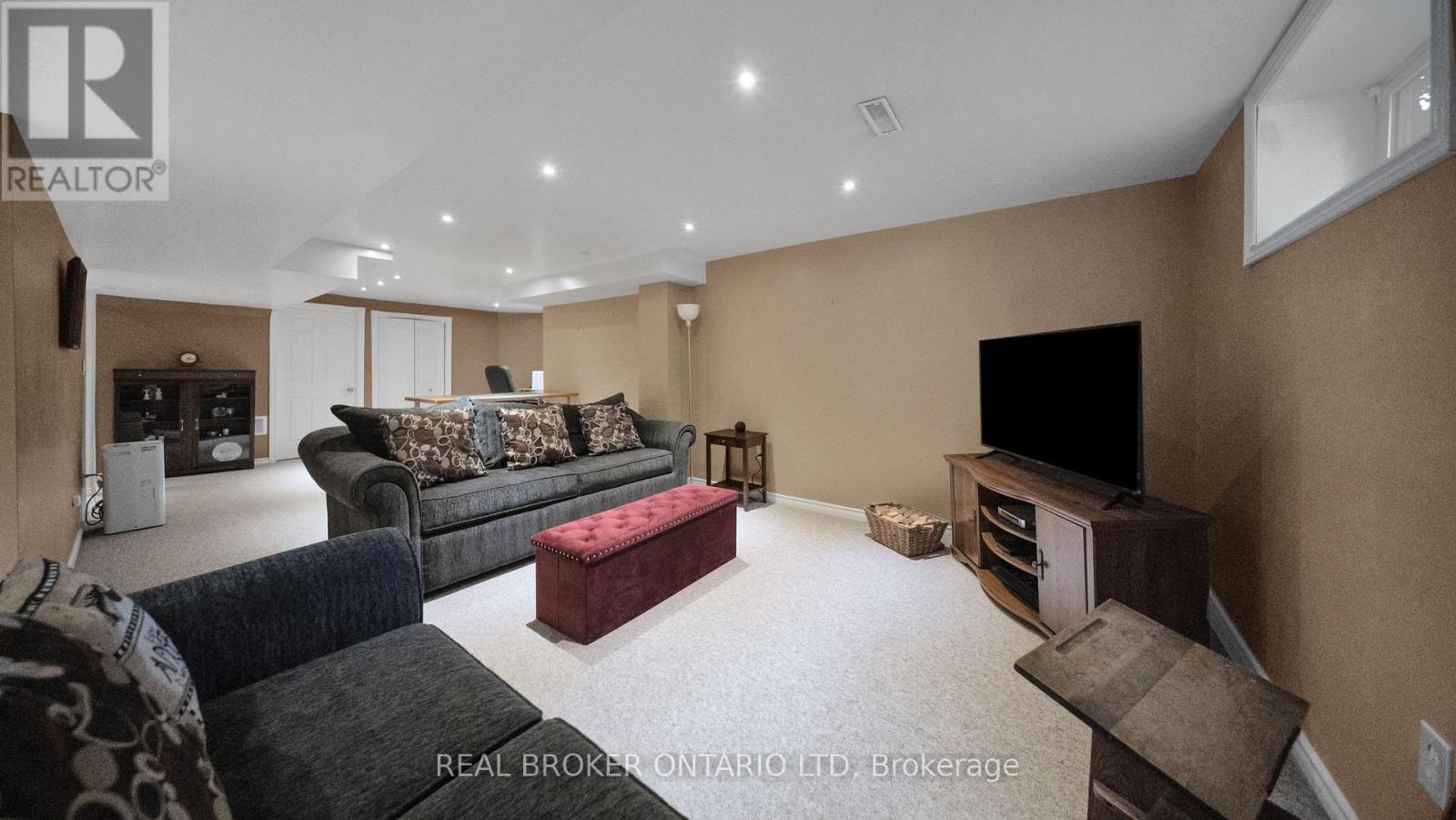 427 Olde Village Lane, Shelburne, Ontario  L0N 1S2 - Photo 39 - X12250096