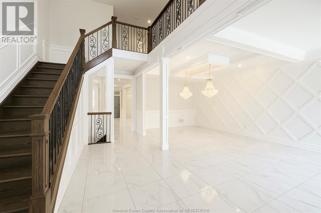 Property at 600 KENWOOD image 4