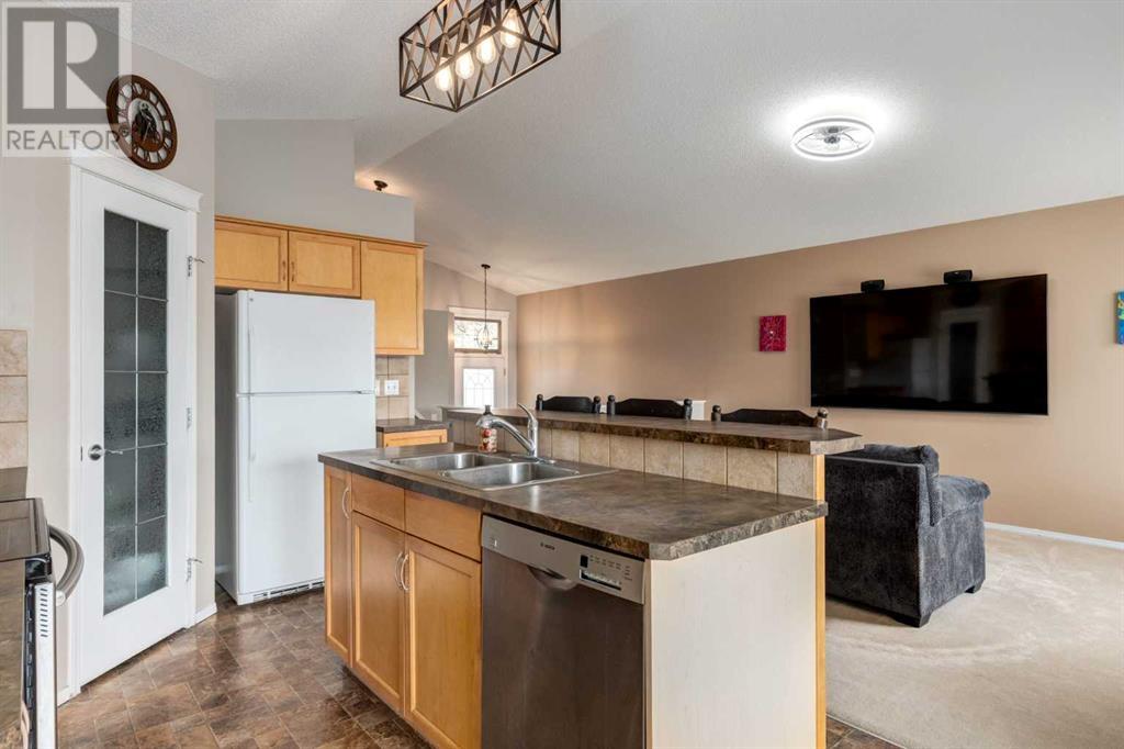 Property at 100 Copperfield Rise SE image 5