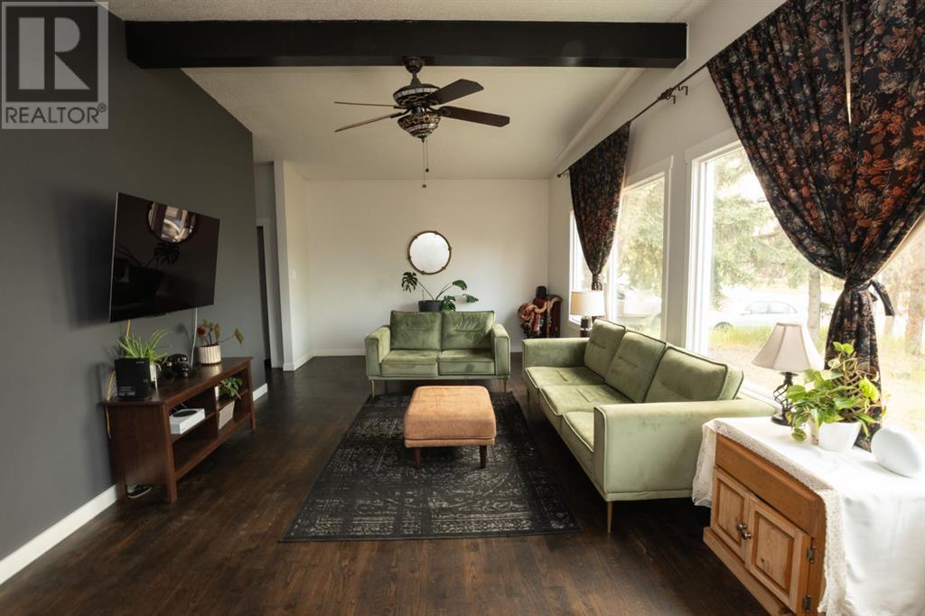 Property at 9903 85 Avenue image 3