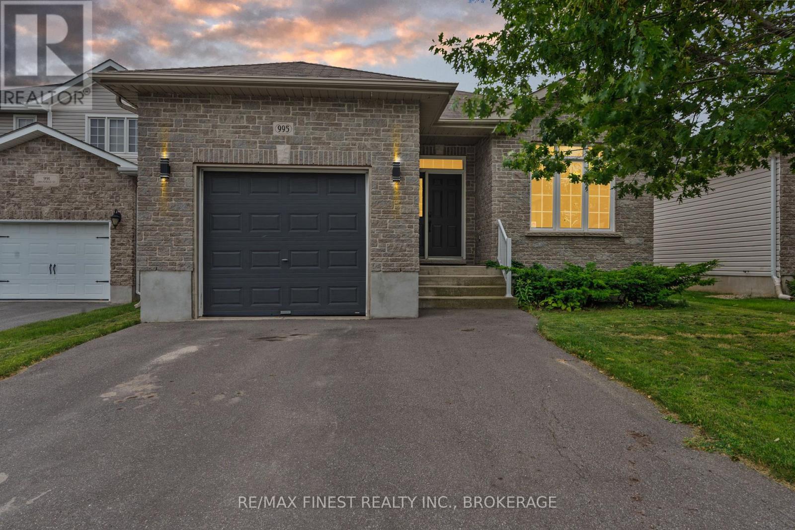 Property at 995 SWANFIELD STREET image 1