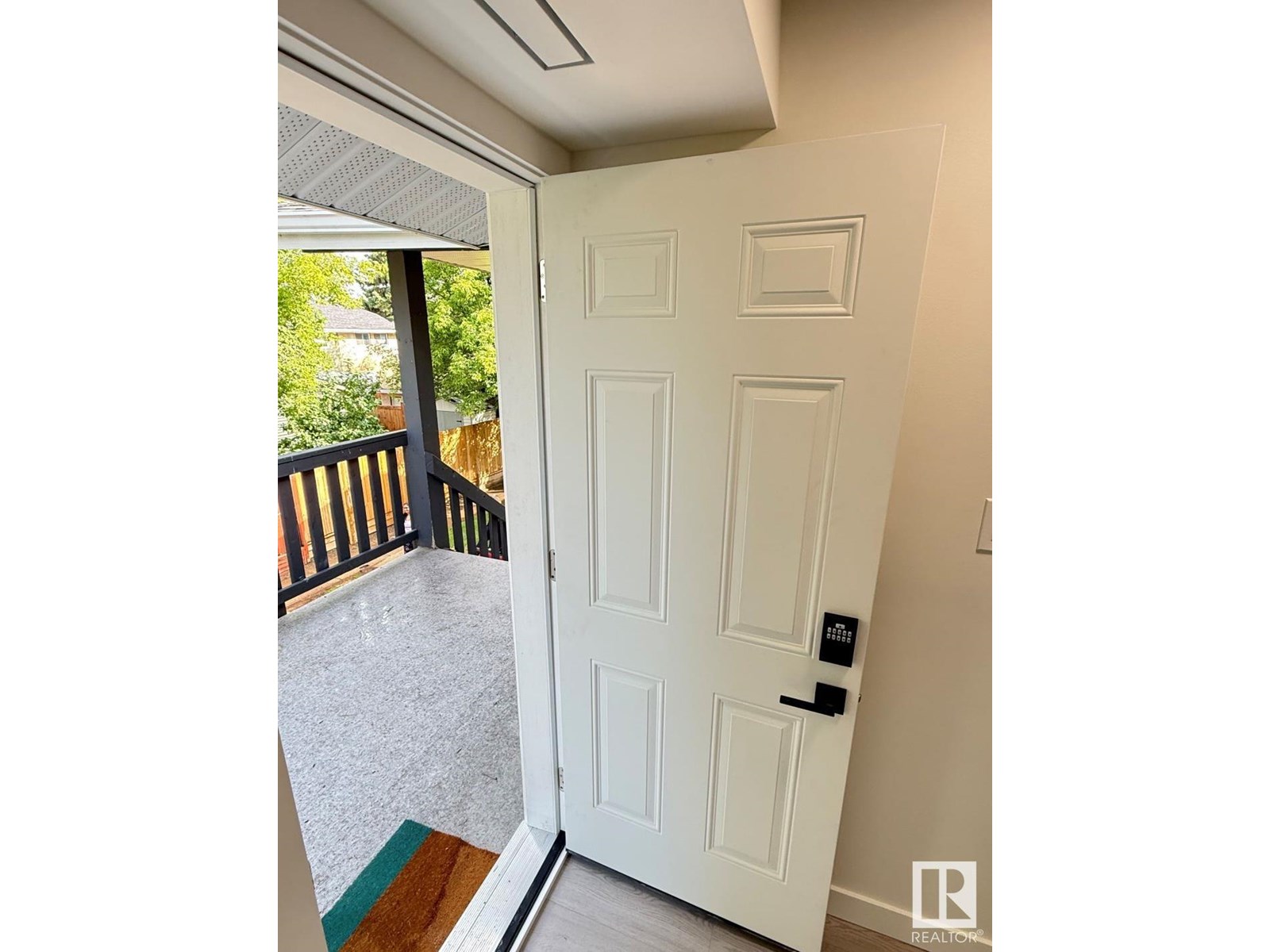 Property at #18 1503 MILLWOODS RD E NW image 3