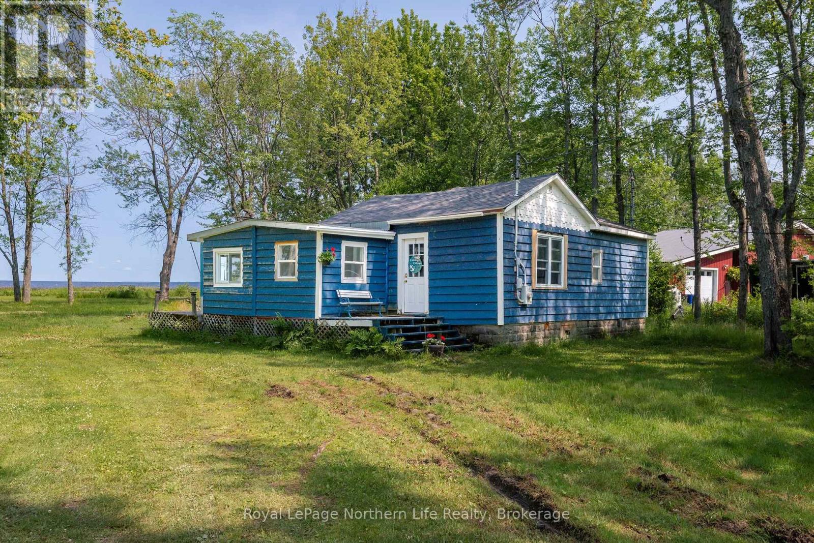 1853 Jocko Point Road, North Bay, Ontario  P2B 3M9 - Photo 2 - X12267100
