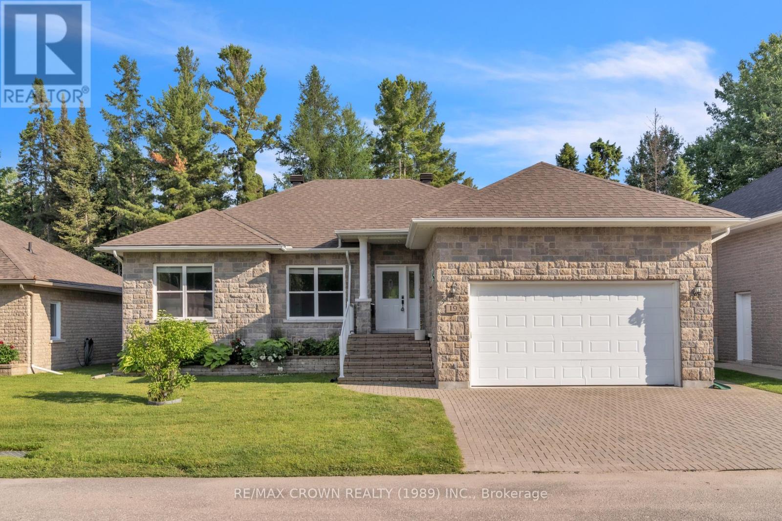 Property at 19 - 1134 PREMIER ROAD image 1