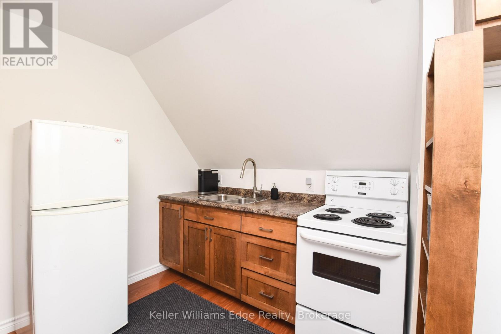 5 - 18 Oak Street, Kawartha Lakes, Ontario  K0M 1N0 - Photo 8 - X12265330