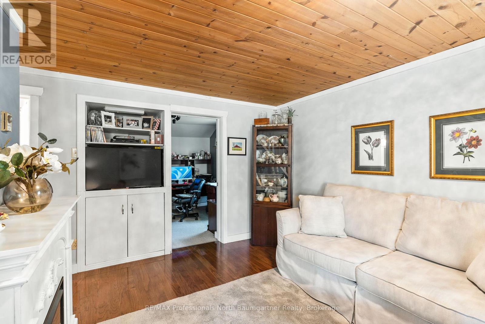 4745 Gelert Road, Minden Hills, Ontario  K0M 2K0 - Photo 11 - X12267121