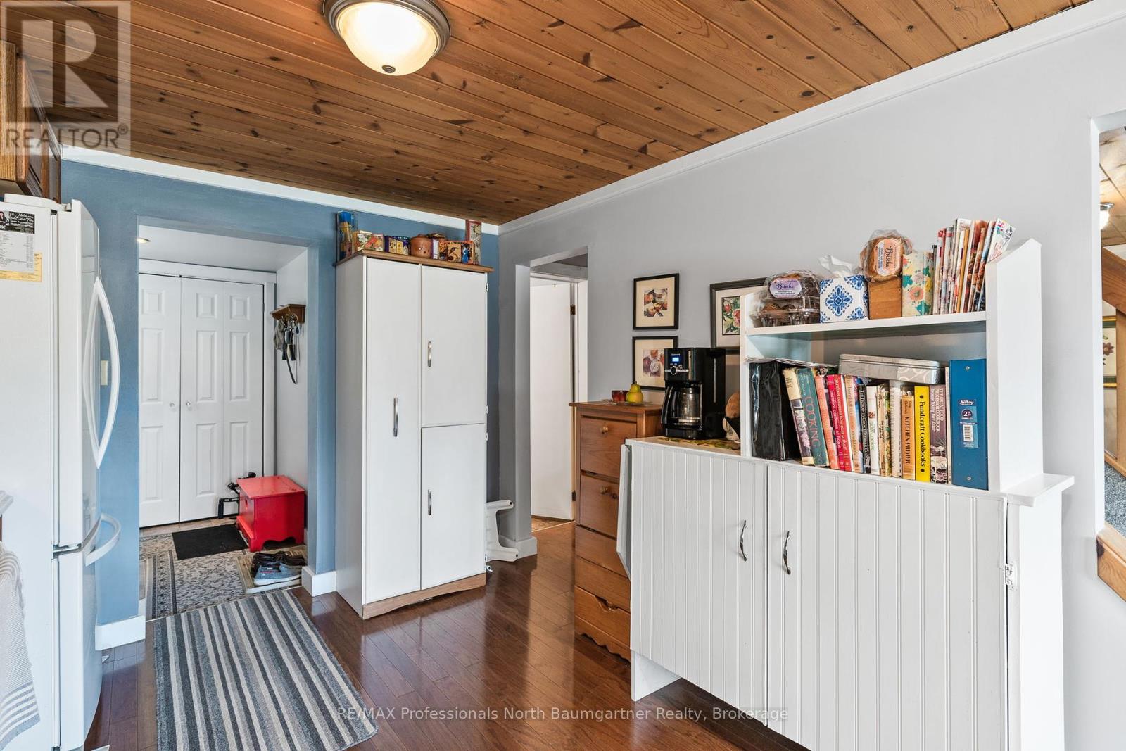 4745 Gelert Road, Minden Hills, Ontario  K0M 2K0 - Photo 19 - X12267121