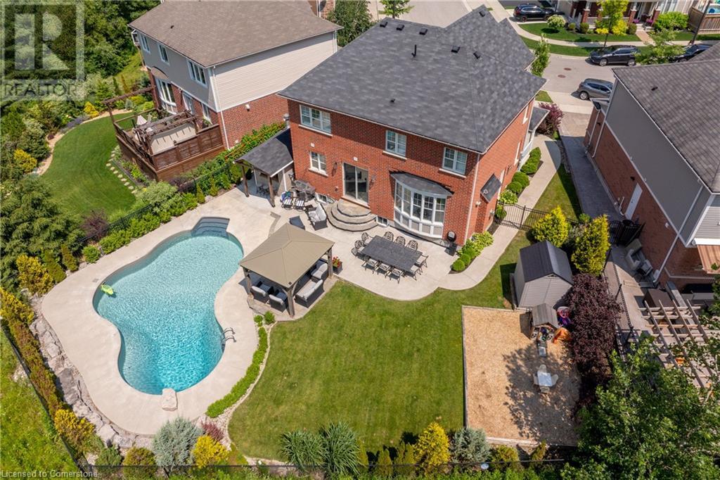 Property at 300 FALLING GREEN Crescent image 3