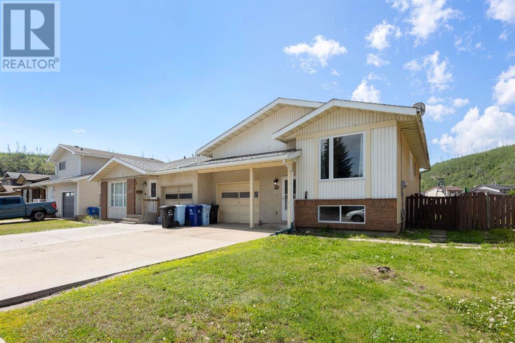 Property at 105 Grayling Crescent image 2