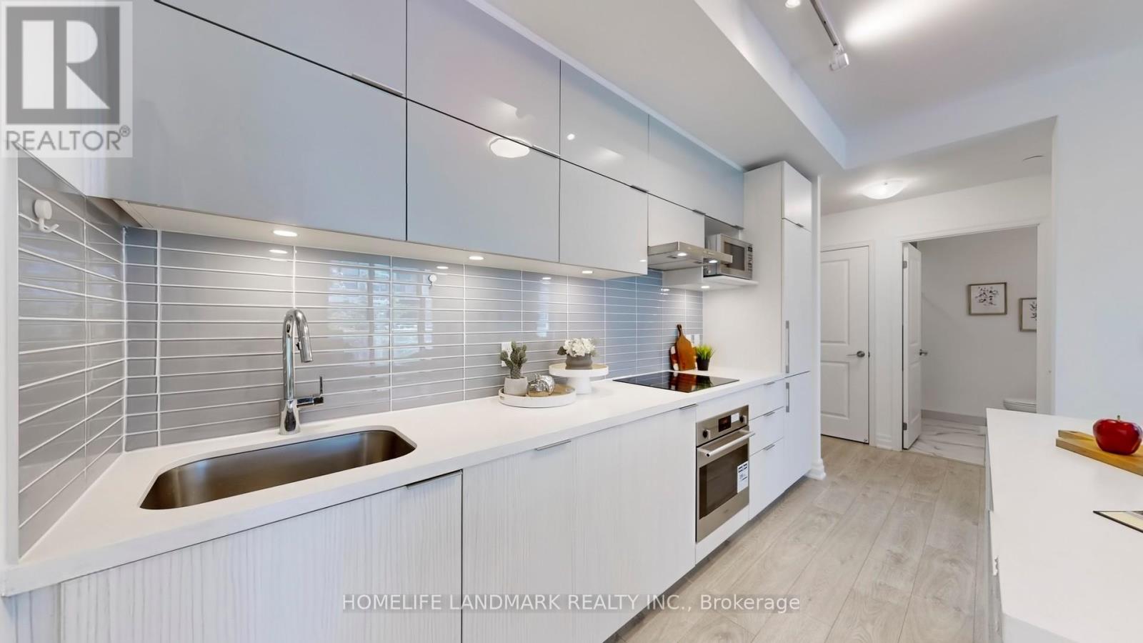 608 - 18 Rouge Valley Drive W, Markham (Unionville), Ontario  L6G 0H1 - Photo 12 - N12266986