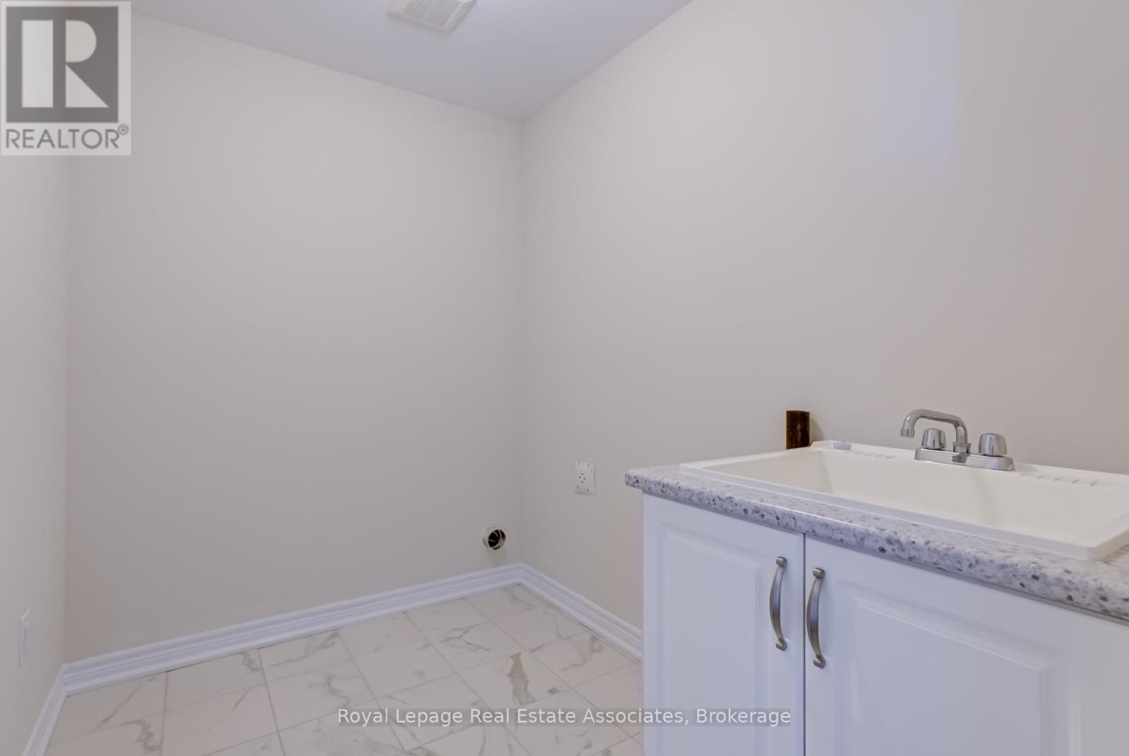 29 John Dallimore Drive, Georgina, Ontario  L4P 0S6 - Photo 30 - N12267060