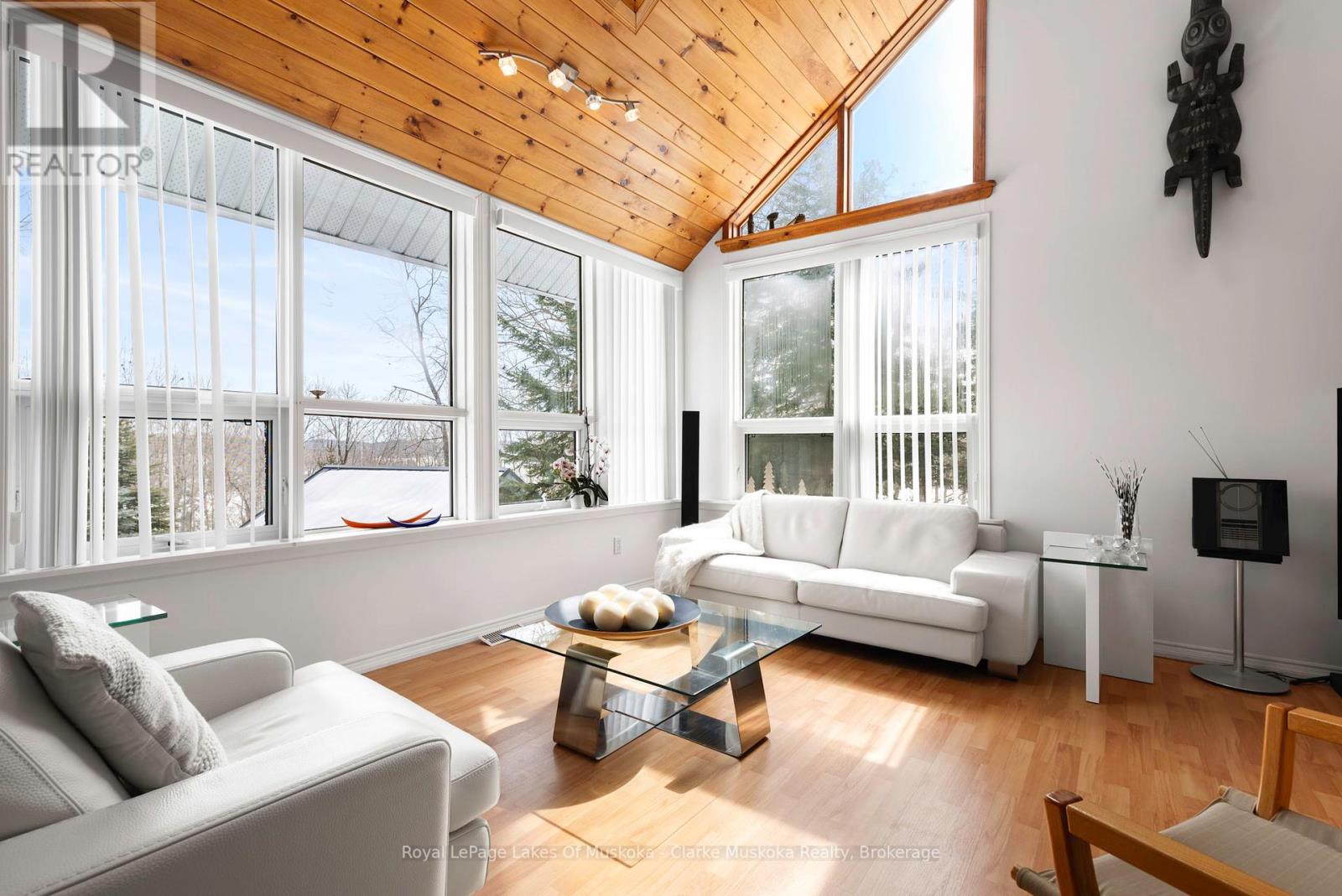 1806 Valley Road, Huntsville, Ontario  P1H 1A8 - Photo 12 - X12050826
