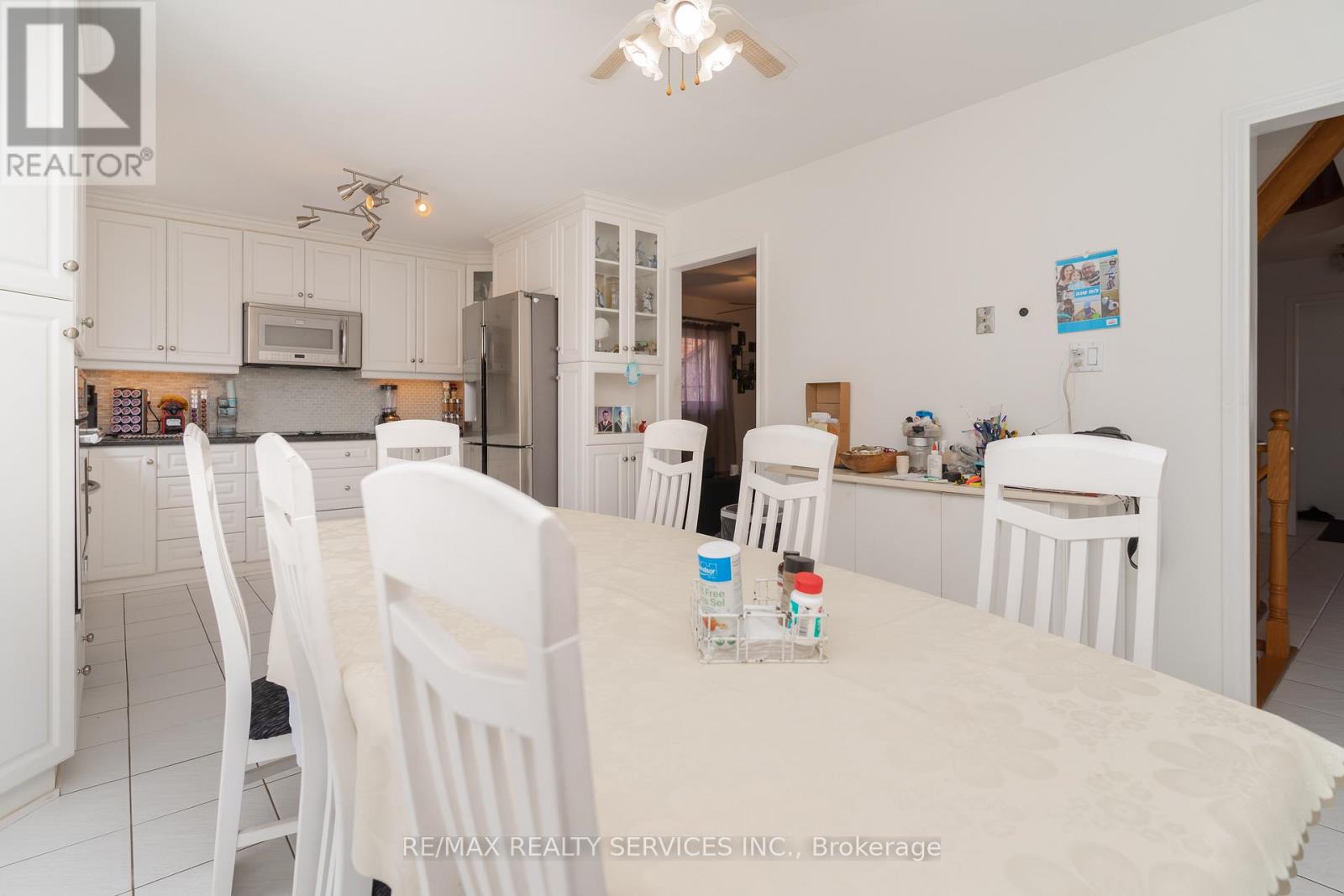 6 Ruth Avenue, Brampton (Heart Lake West), Ontario  L6Z 3X4 - Photo 14 - W12266964