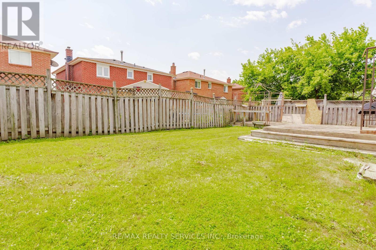 6 Ruth Avenue, Brampton (Heart Lake West), Ontario  L6Z 3X4 - Photo 42 - W12266964