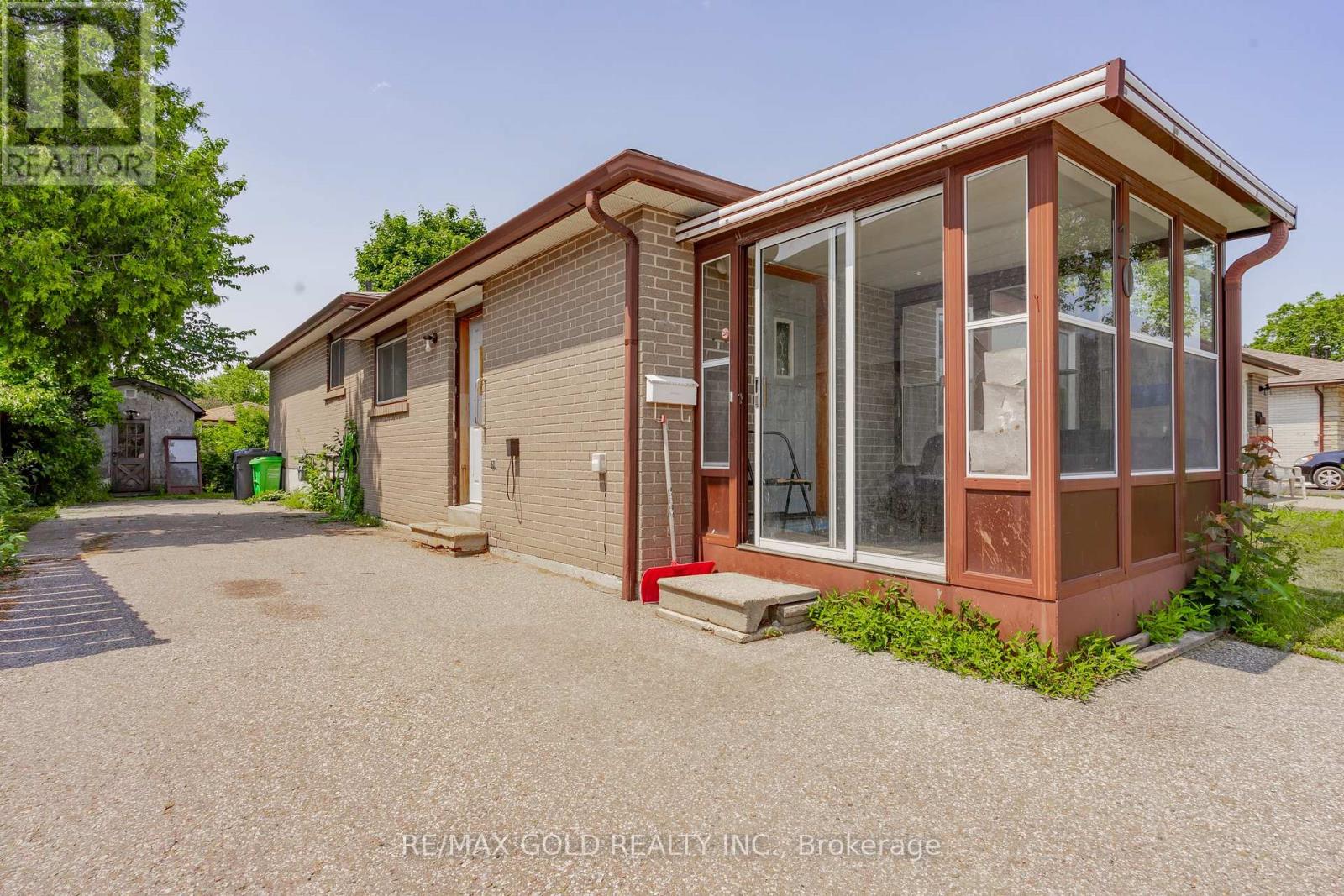 Property at 10 EDENRIDGE DRIVE image 3