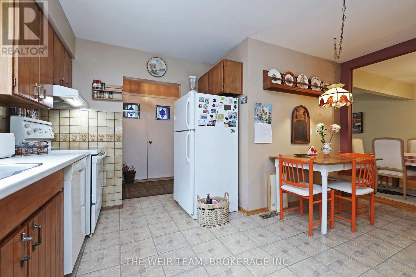 1577 Otterby Road, Mississauga (Applewood), Ontario  L4X 1W8 - Photo 10 - W12267008