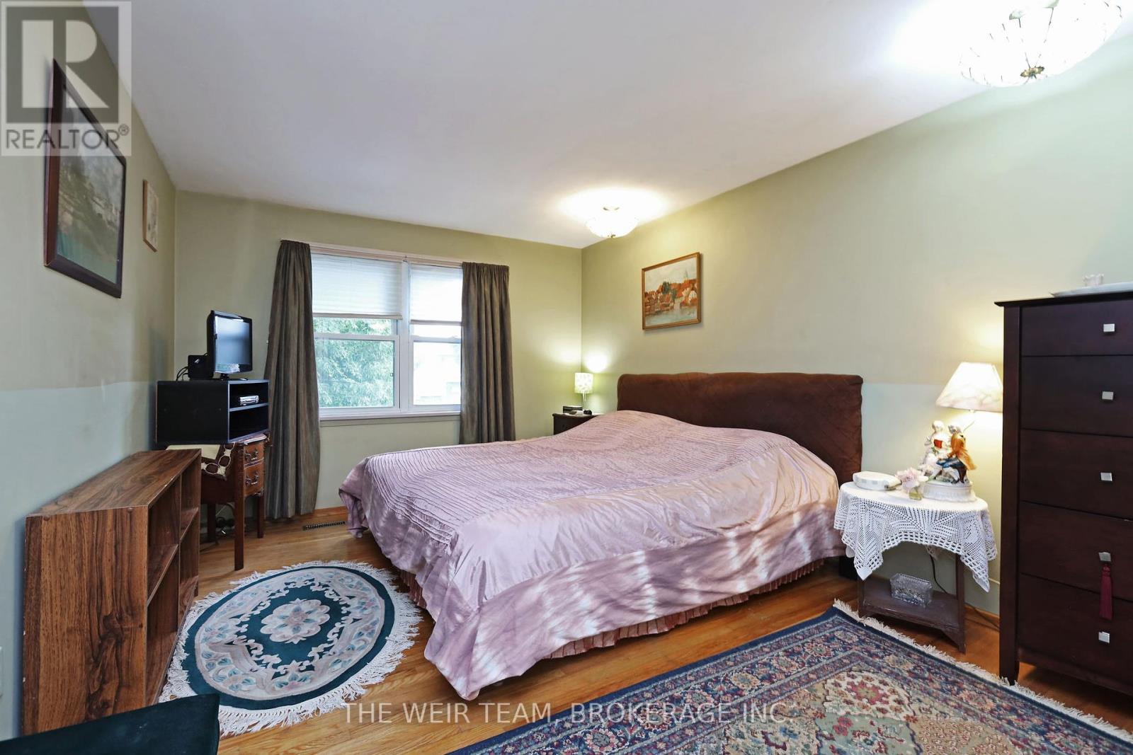 1577 Otterby Road, Mississauga (Applewood), Ontario  L4X 1W8 - Photo 19 - W12267008