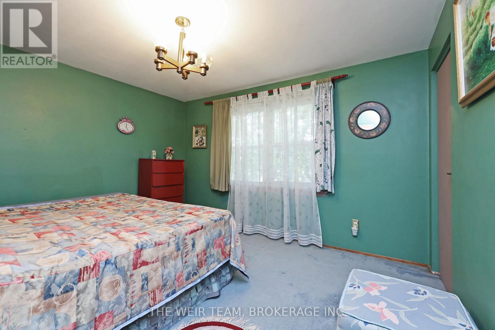 1577 Otterby Road, Mississauga (Applewood), Ontario  L4X 1W8 - Photo 23 - W12267008