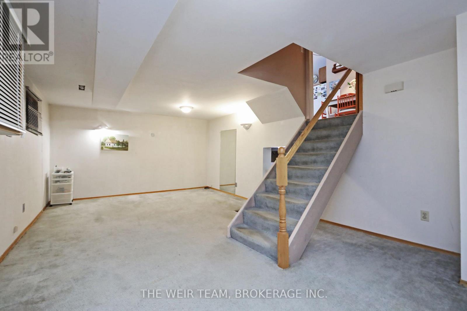 1577 Otterby Road, Mississauga (Applewood), Ontario  L4X 1W8 - Photo 27 - W12267008
