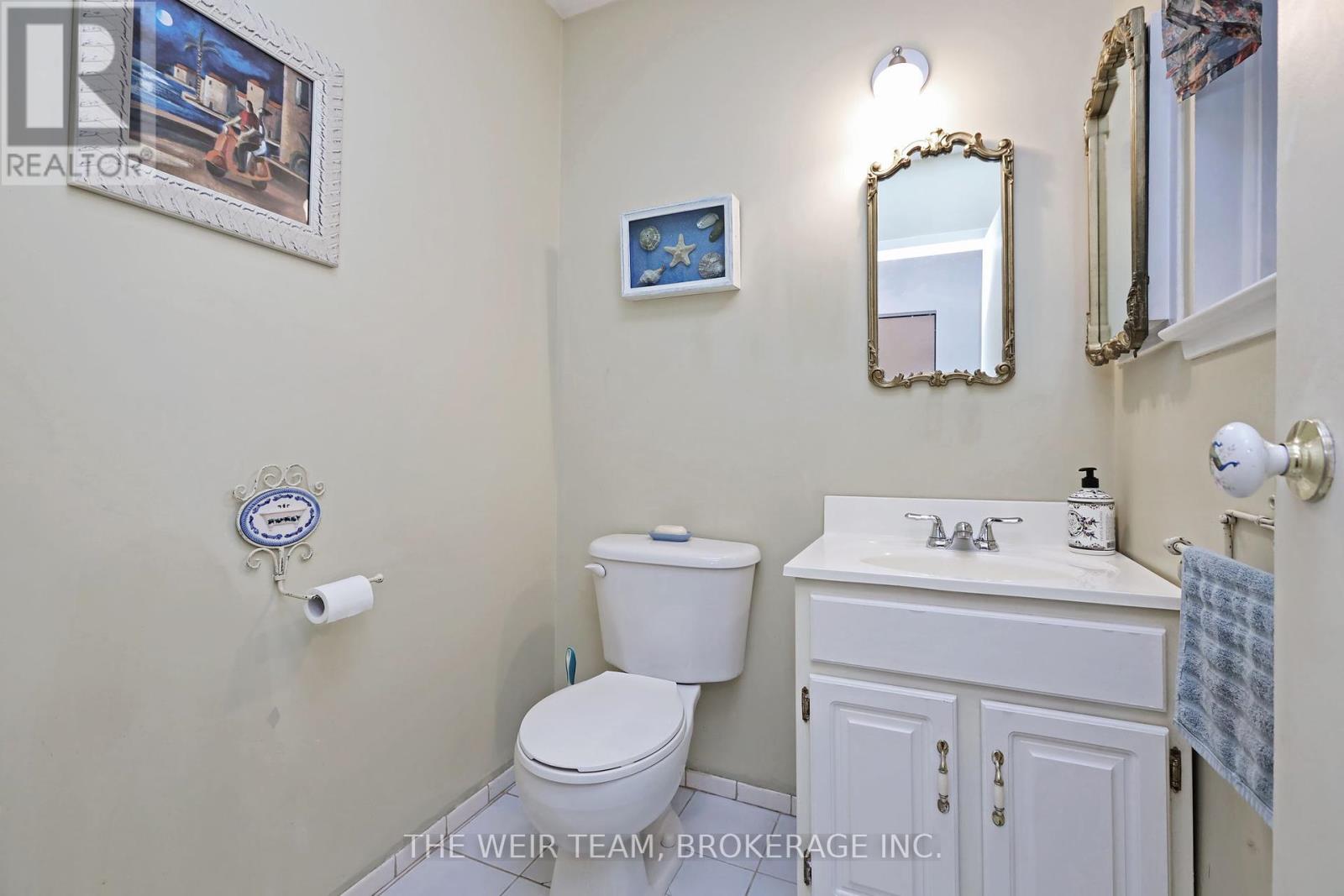 1577 Otterby Road, Mississauga (Applewood), Ontario  L4X 1W8 - Photo 38 - W12267008