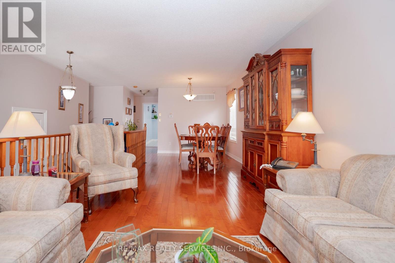 195 Van Scott Drive, Brampton (Northwest Sandalwood Parkway), Ontario  L7A 1V2 - Photo 12 - W12267050