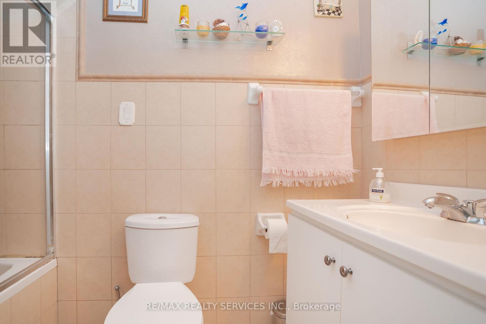 195 Van Scott Drive, Brampton (Northwest Sandalwood Parkway), Ontario  L7A 1V2 - Photo 36 - W12267050