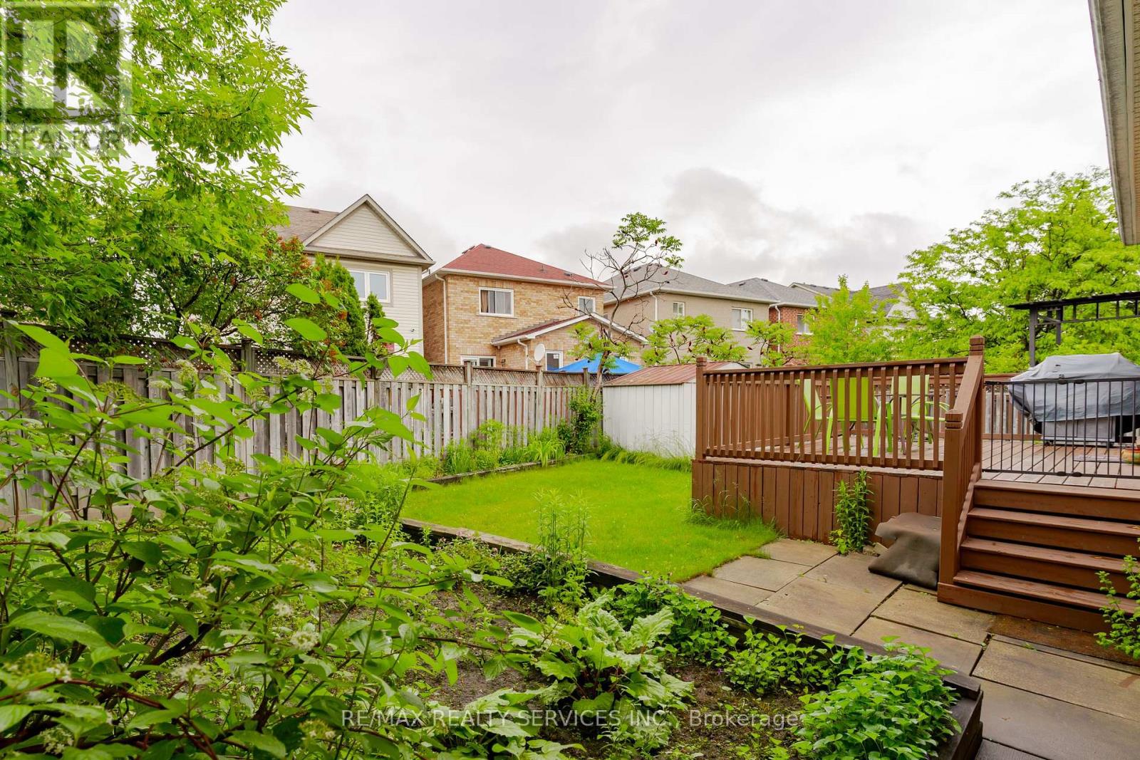 195 Van Scott Drive, Brampton (Northwest Sandalwood Parkway), Ontario  L7A 1V2 - Photo 38 - W12267050