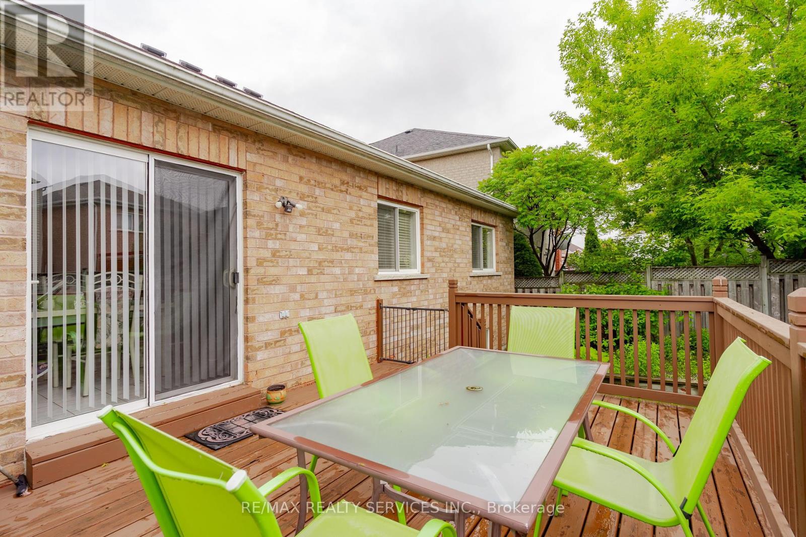 195 Van Scott Drive, Brampton (Northwest Sandalwood Parkway), Ontario  L7A 1V2 - Photo 41 - W12267050
