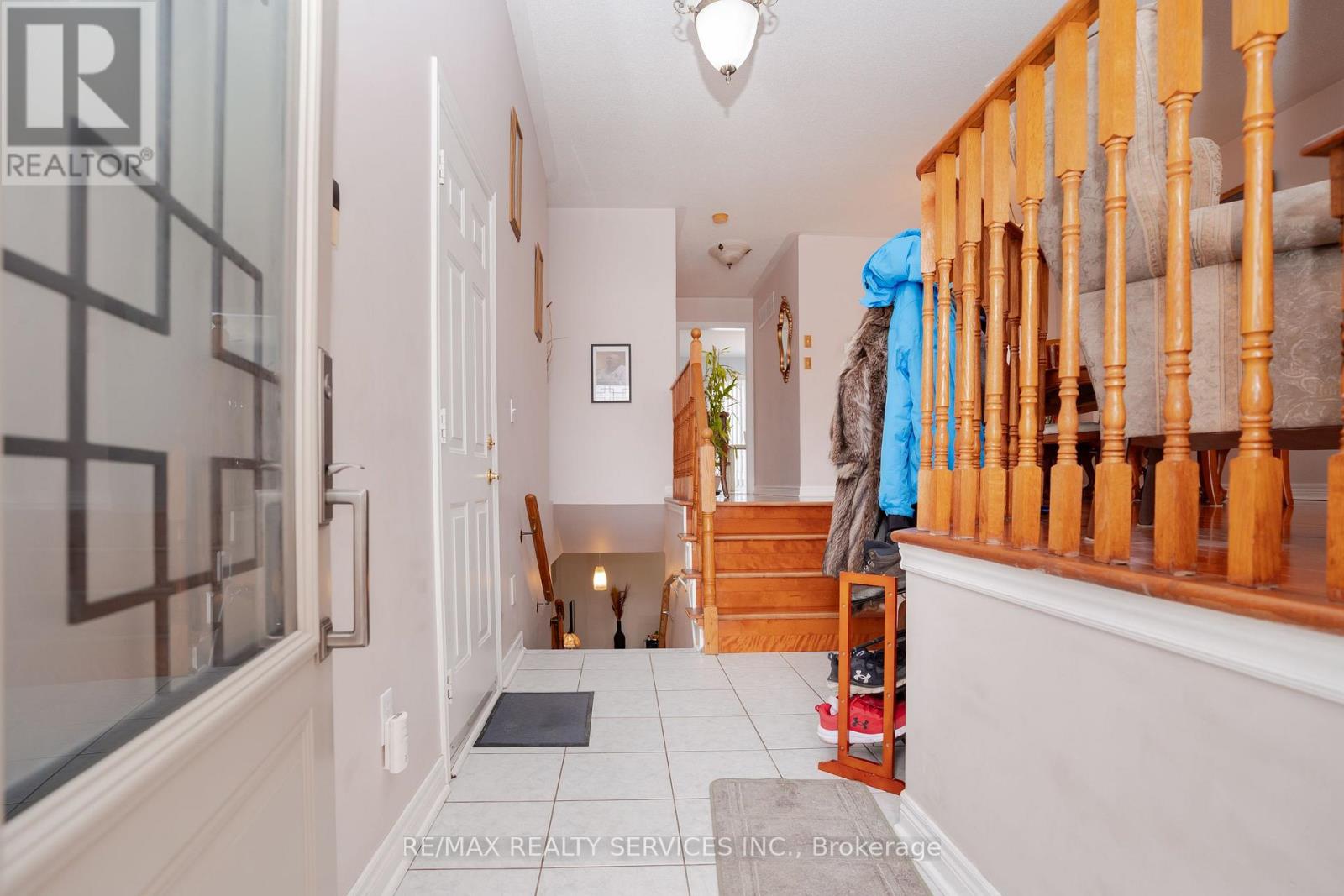 195 Van Scott Drive, Brampton (Northwest Sandalwood Parkway), Ontario  L7A 1V2 - Photo 6 - W12267050