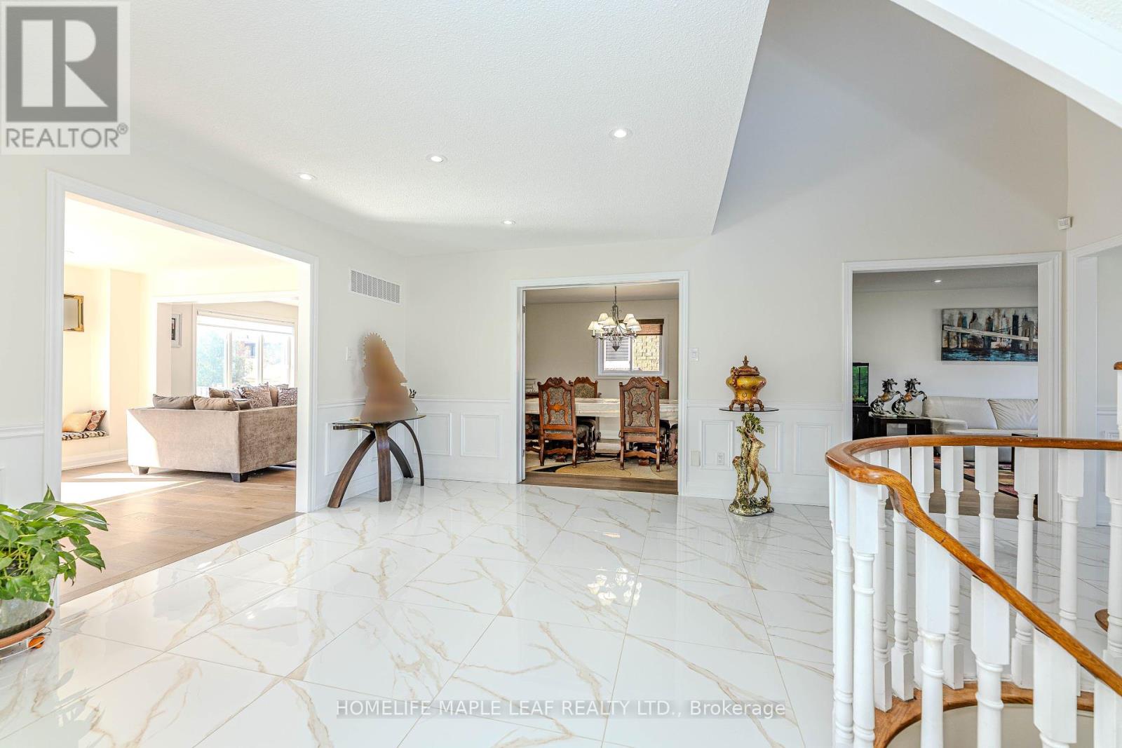 1310 Greenridge Circle, Oakville, Ontario  L6M 2J7 - Photo 19 - W12267212