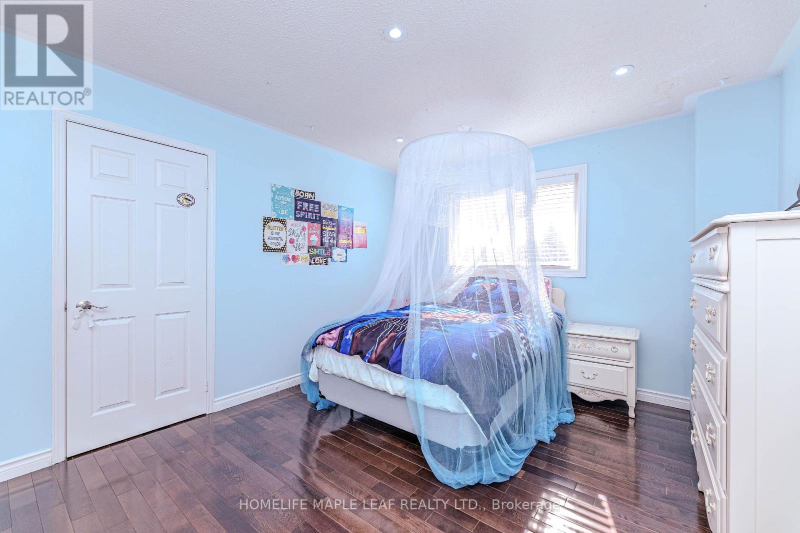 1310 Greenridge Circle, Oakville, Ontario  L6M 2J7 - Photo 29 - W12267212