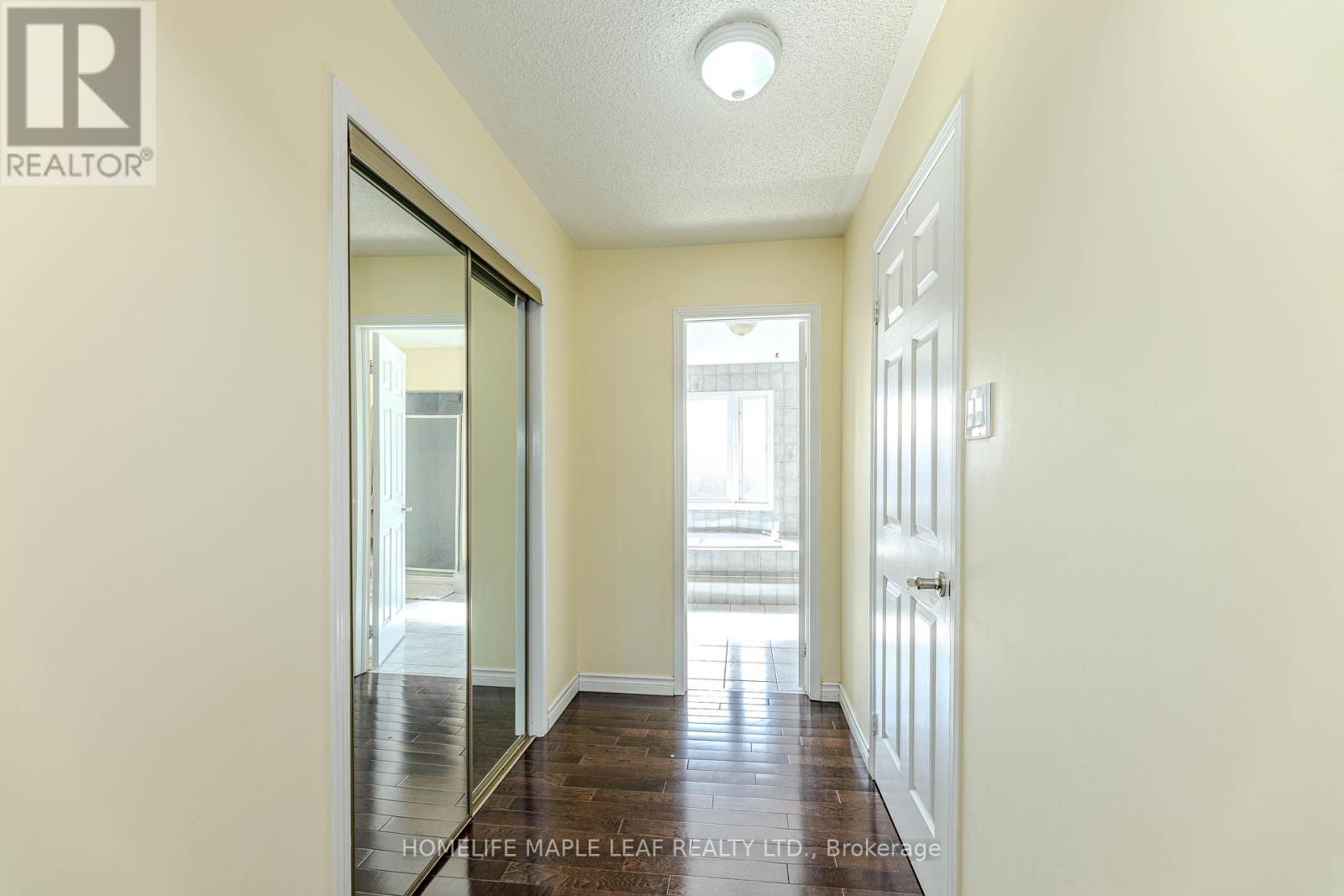 1310 Greenridge Circle, Oakville, Ontario  L6M 2J7 - Photo 34 - W12267212