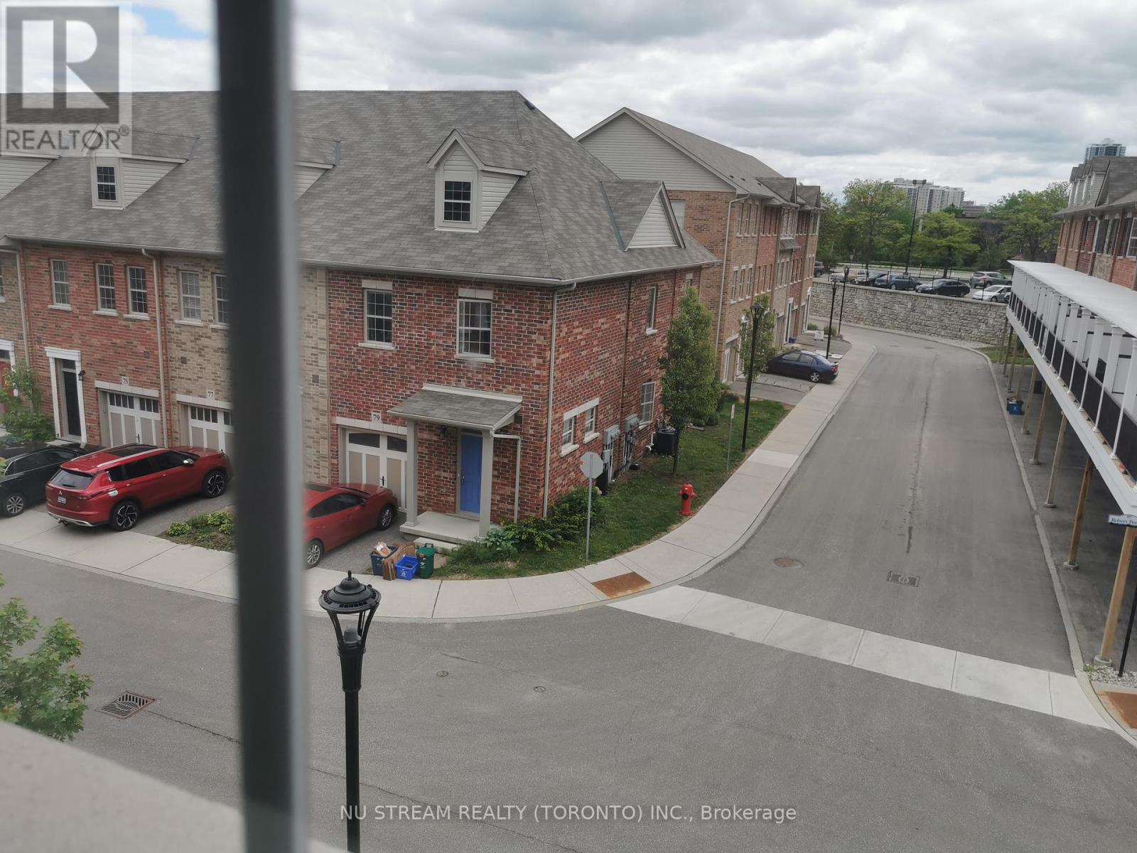 84 Robert Peel Road, Kitchener, Ontario  N2H 0B6 - Photo 10 - X12267220