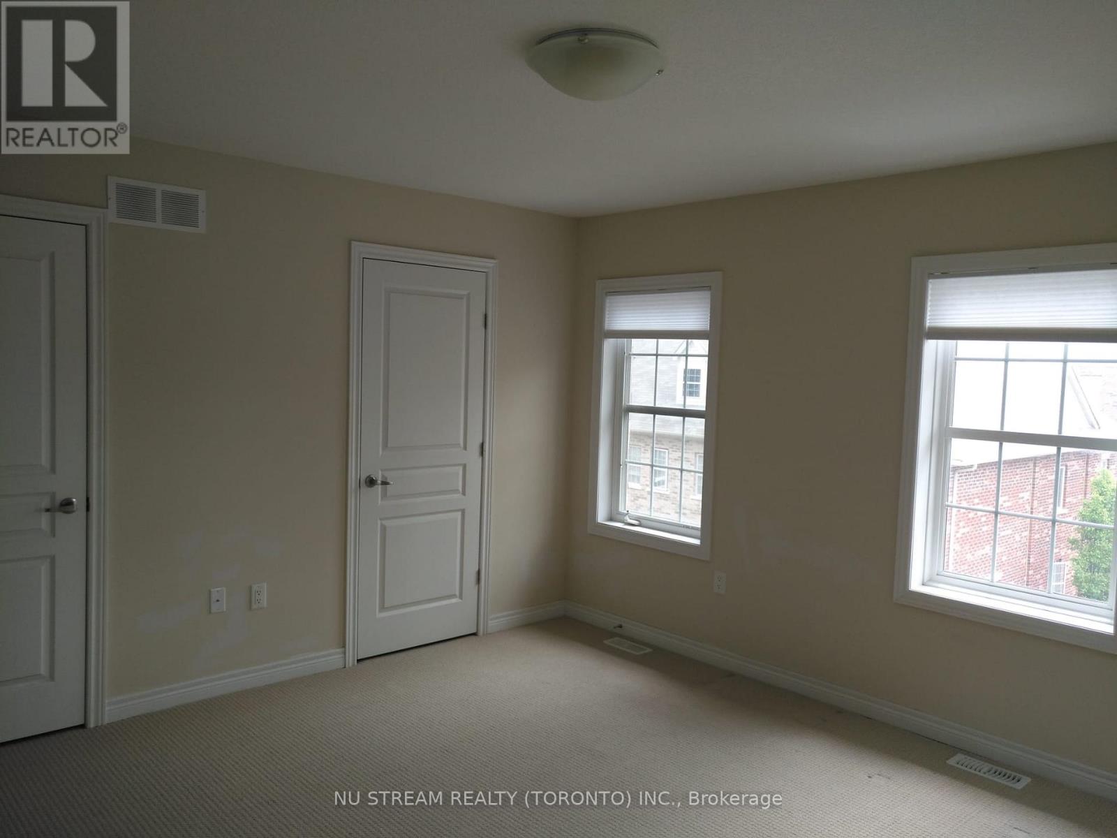 84 Robert Peel Road, Kitchener, Ontario  N2H 0B6 - Photo 14 - X12267220