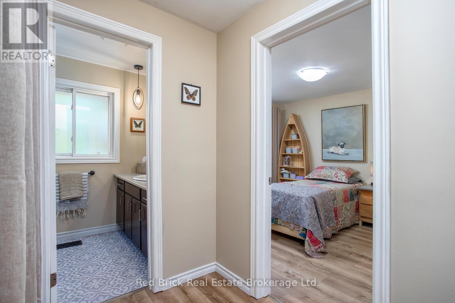 302 Ross Avenue, Kitchener, Ontario  N2A 1V6 - Photo 23 - X12267253