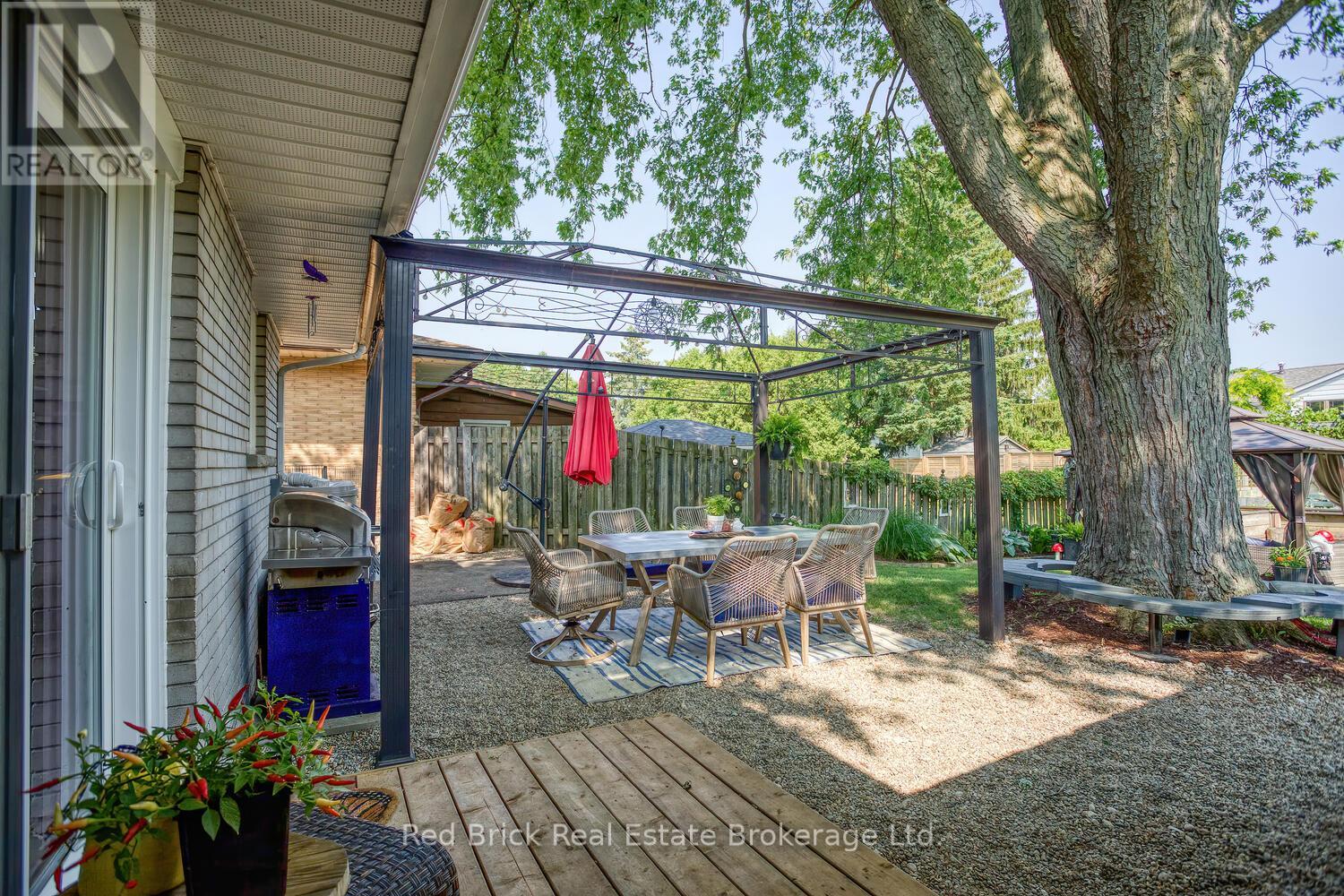 302 Ross Avenue, Kitchener, Ontario  N2A 1V6 - Photo 32 - X12267253