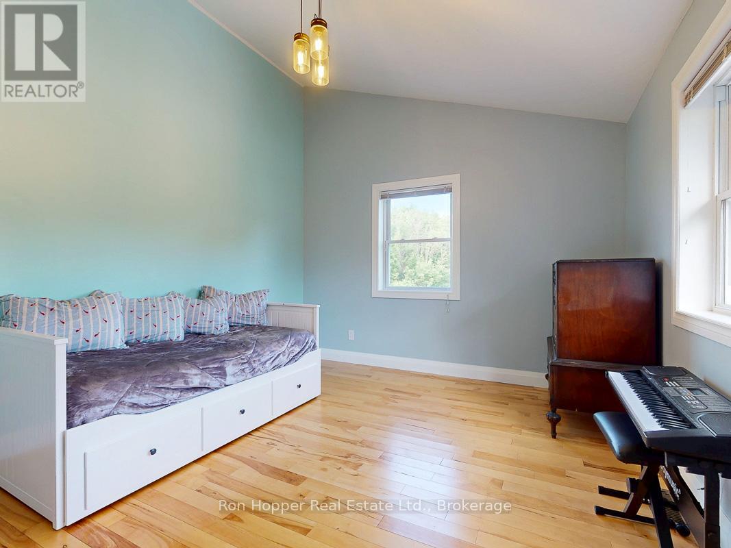 123025 Story Book Park Road, Owen Sound, Ontario  N4K 5N6 - Photo 18 - X12267300