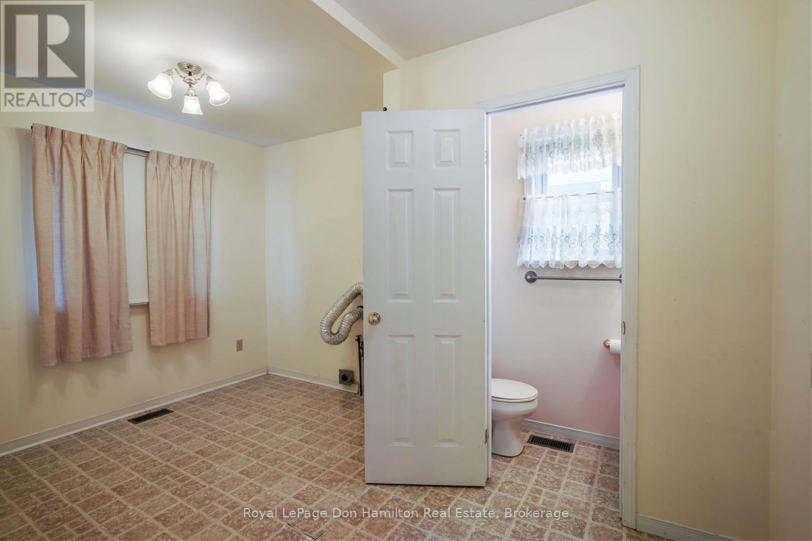 695 Reserve Avenue S, North Perth, Ontario  N4W 2L3 - Photo 14 - X12267325