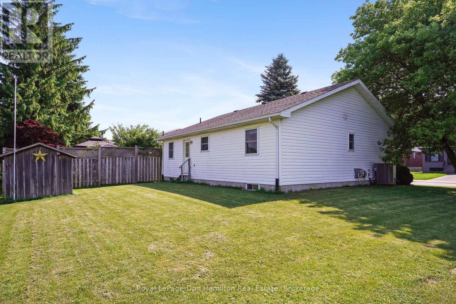 695 Reserve Avenue S, North Perth, Ontario  N4W 2L3 - Photo 45 - X12267325