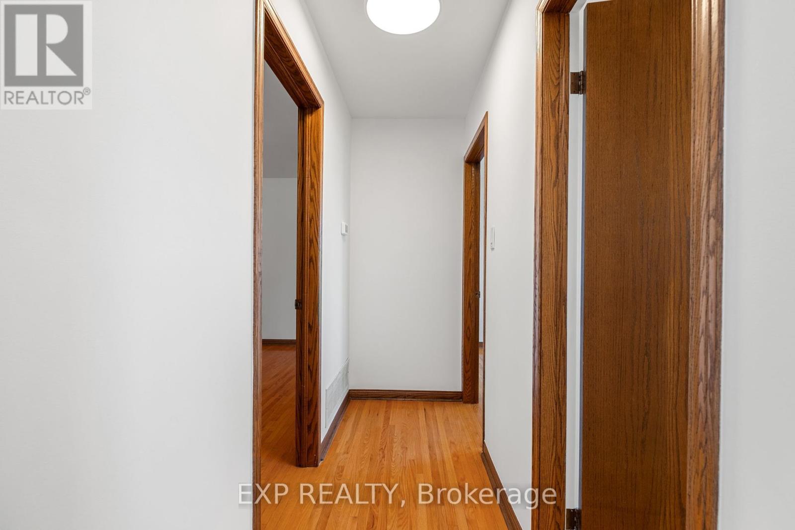 409 Innisfil Street, Barrie, Ontario  L4N 3G7 - Photo 21 - S12249555